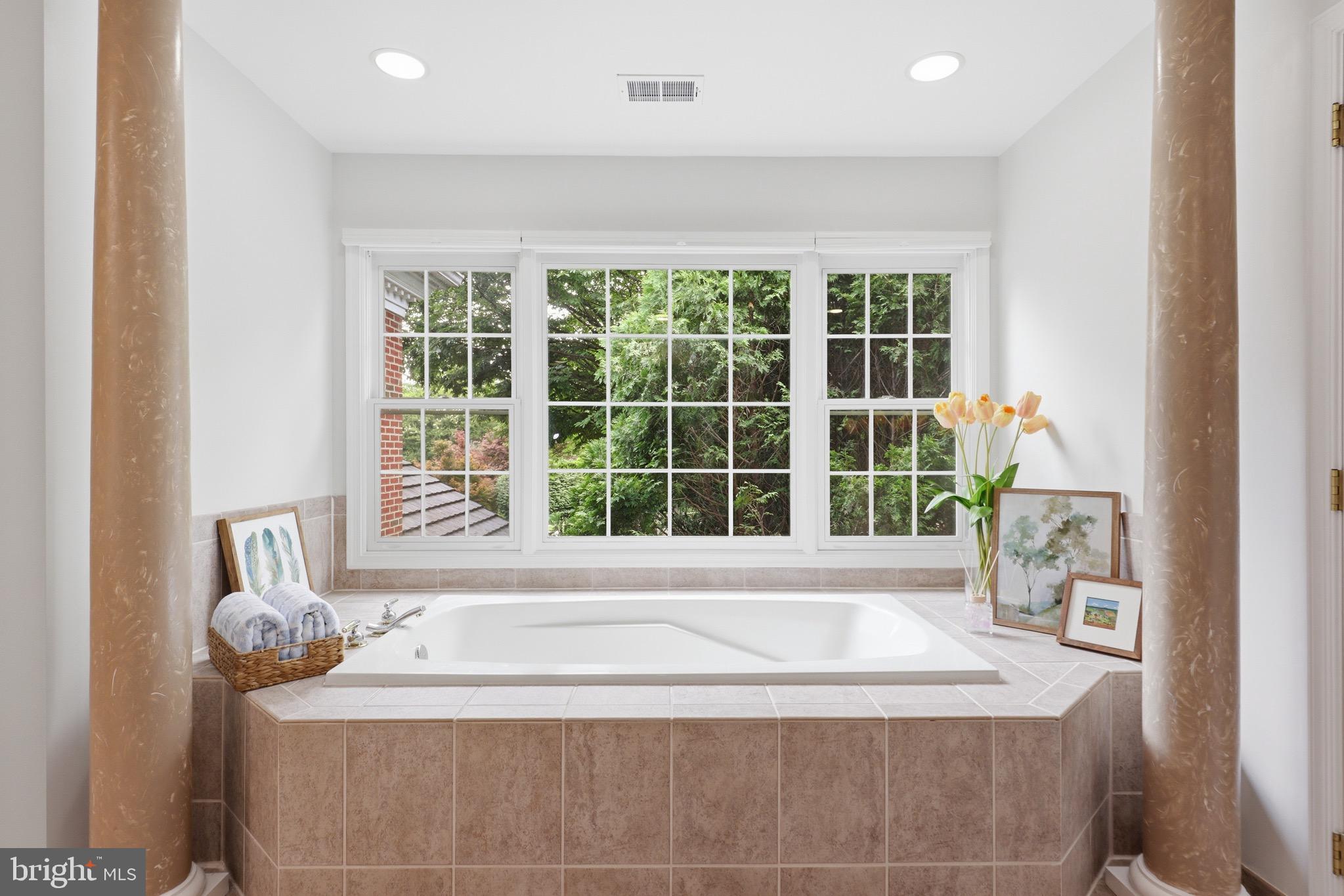 RIVER FALLS - Residential