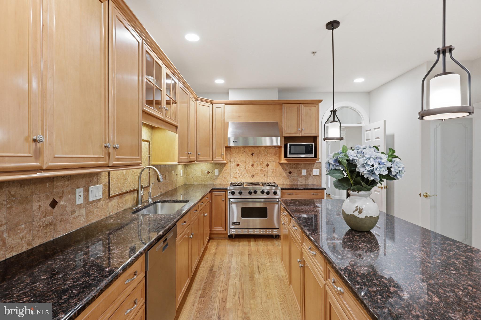 RIVER FALLS - Residential