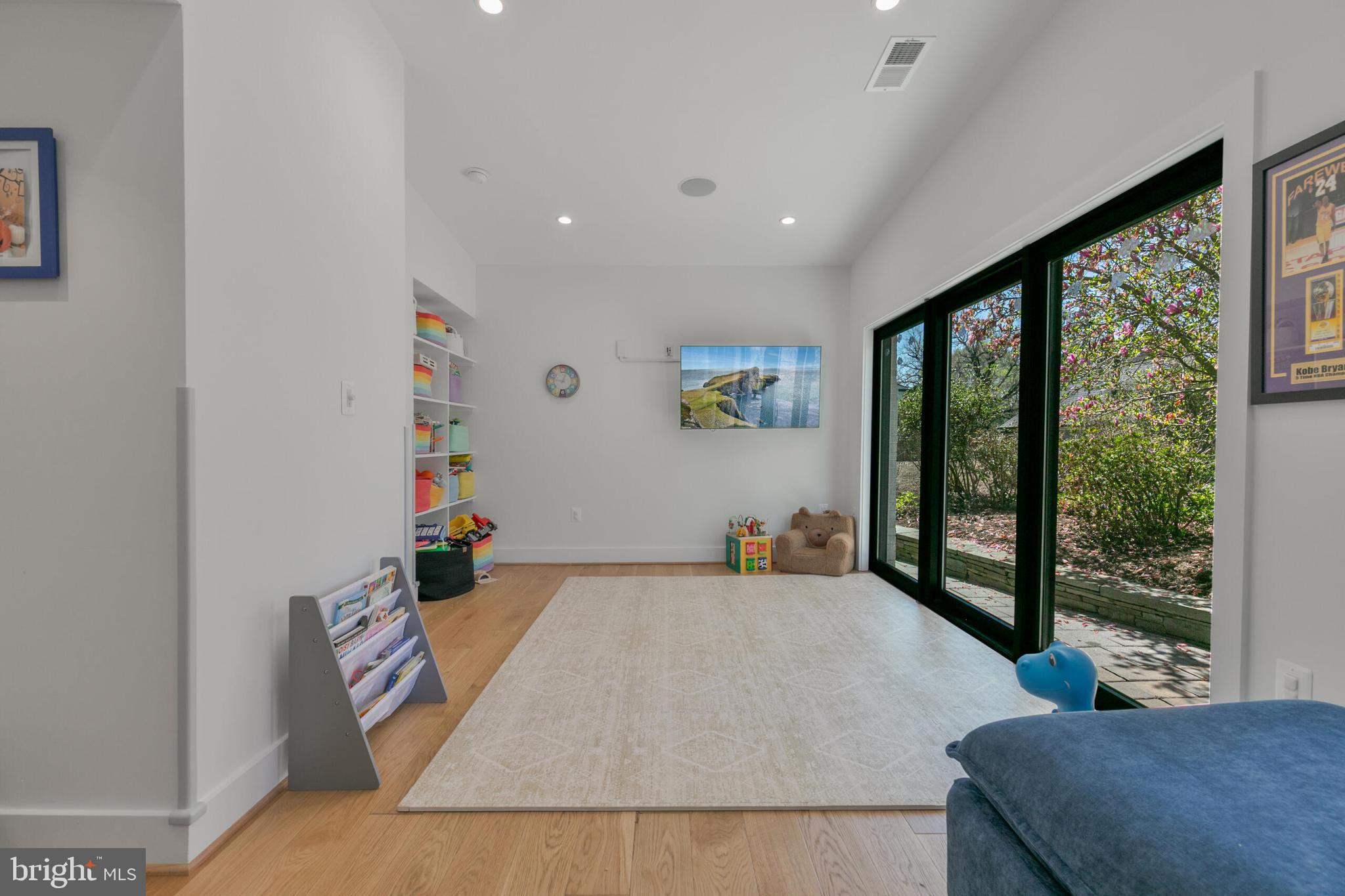 EVERMAY - Residential