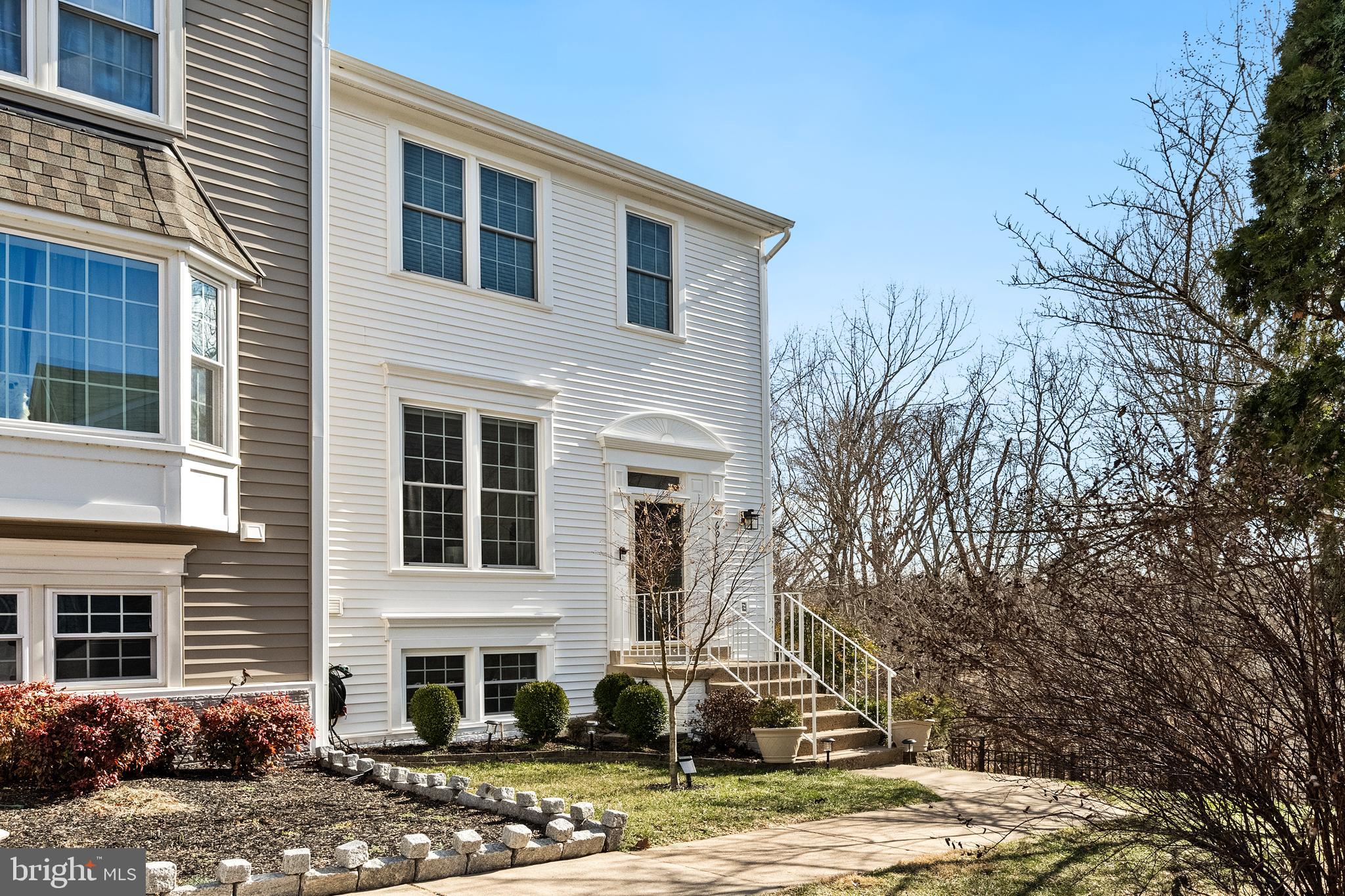 COMPTON VALLEY ESTATES - Residential