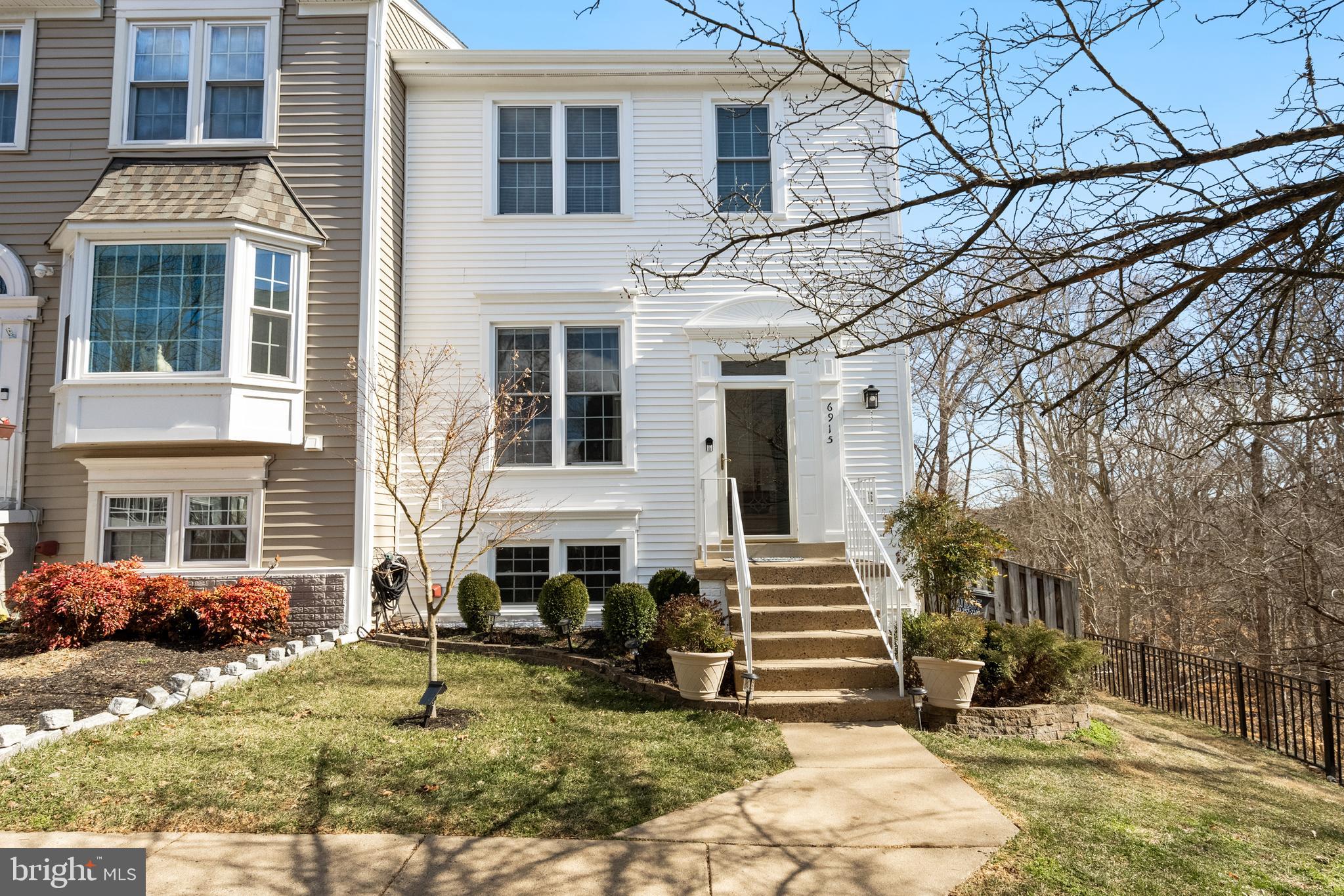 COMPTON VALLEY ESTATES - Residential