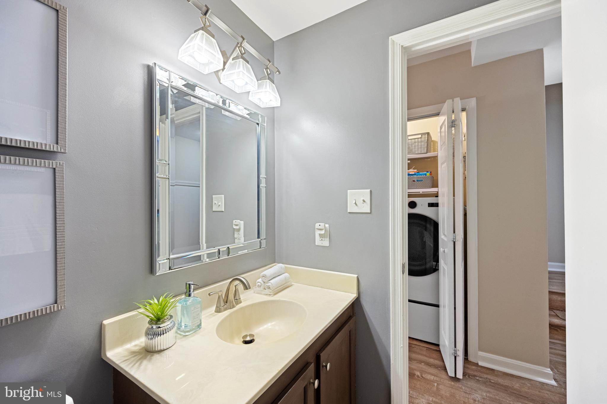 COMPTON VALLEY ESTATES - Residential