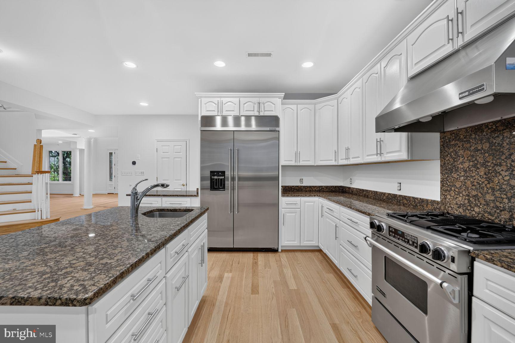 POTOMAC OUTSIDE - Residential