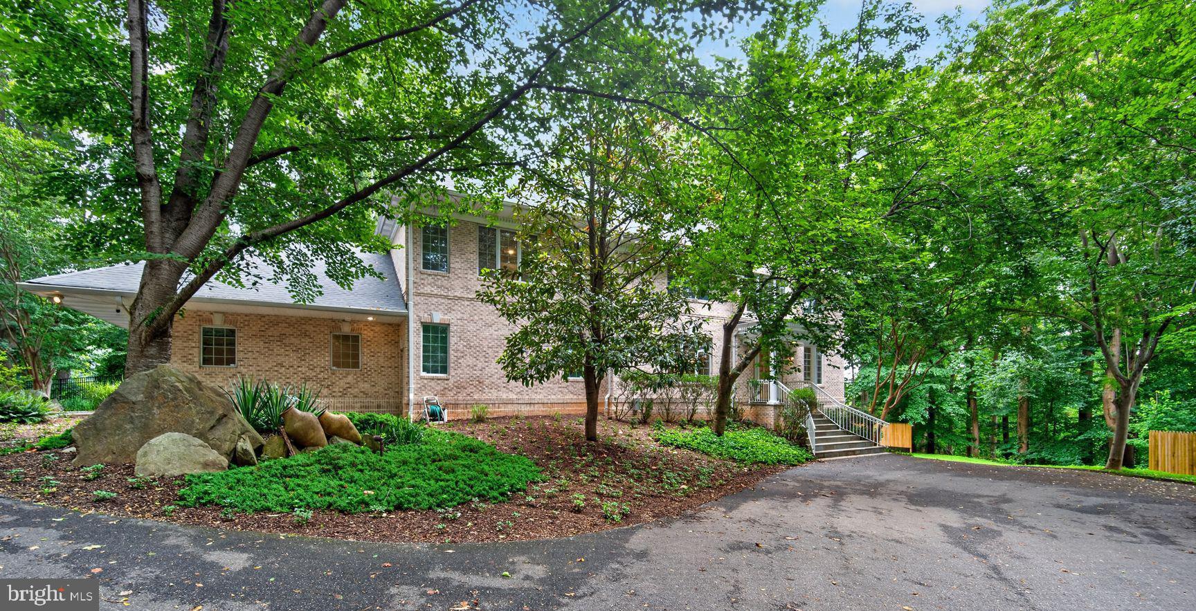 POTOMAC OUTSIDE - Residential