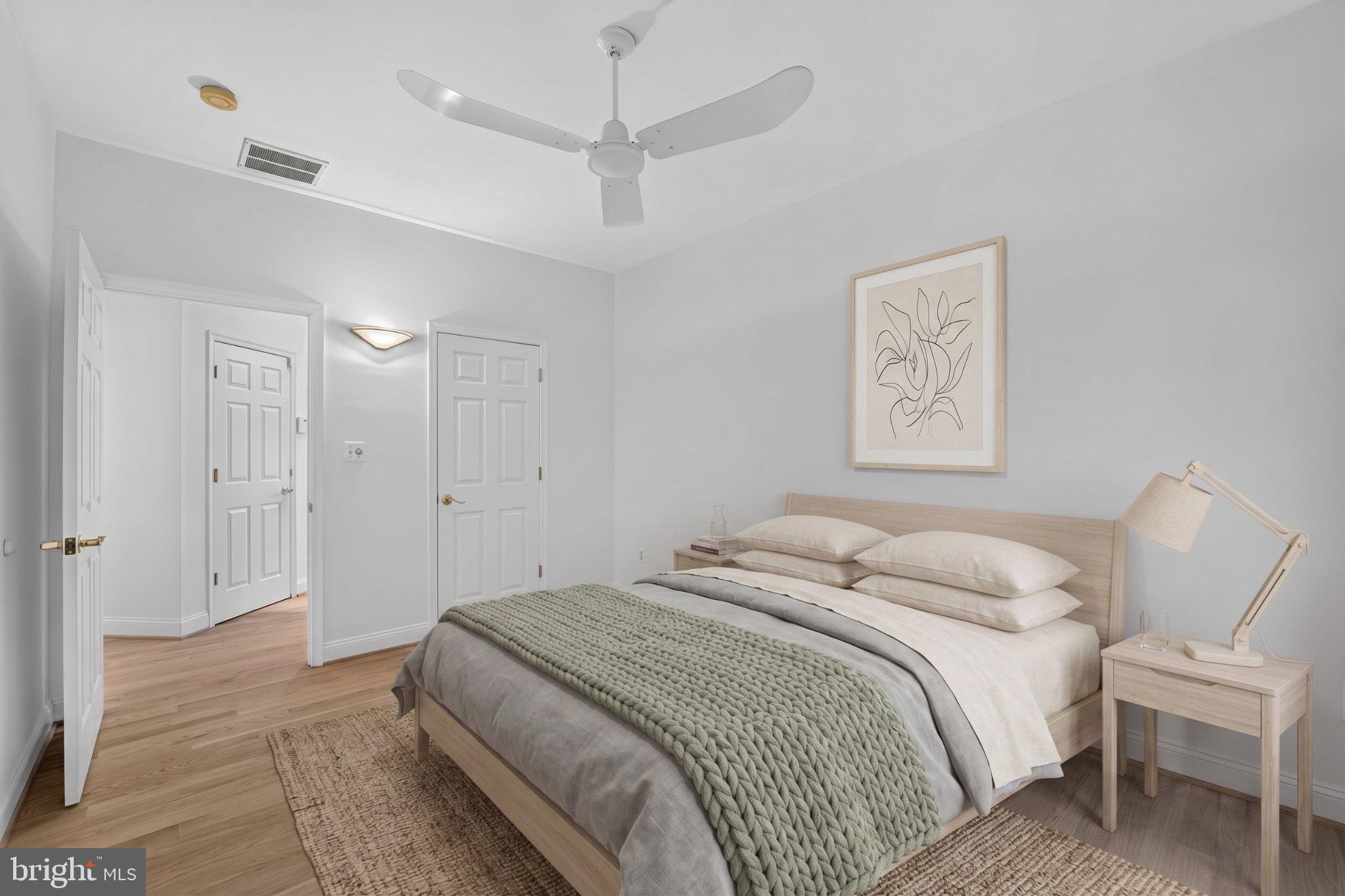 POTOMAC OUTSIDE - Residential