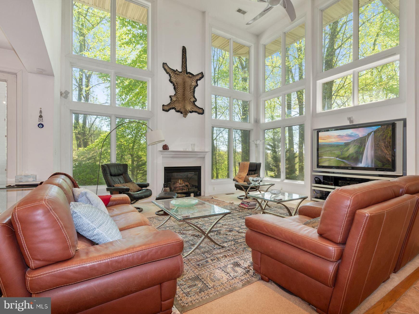 POTOMAC OUTSIDE - Residential