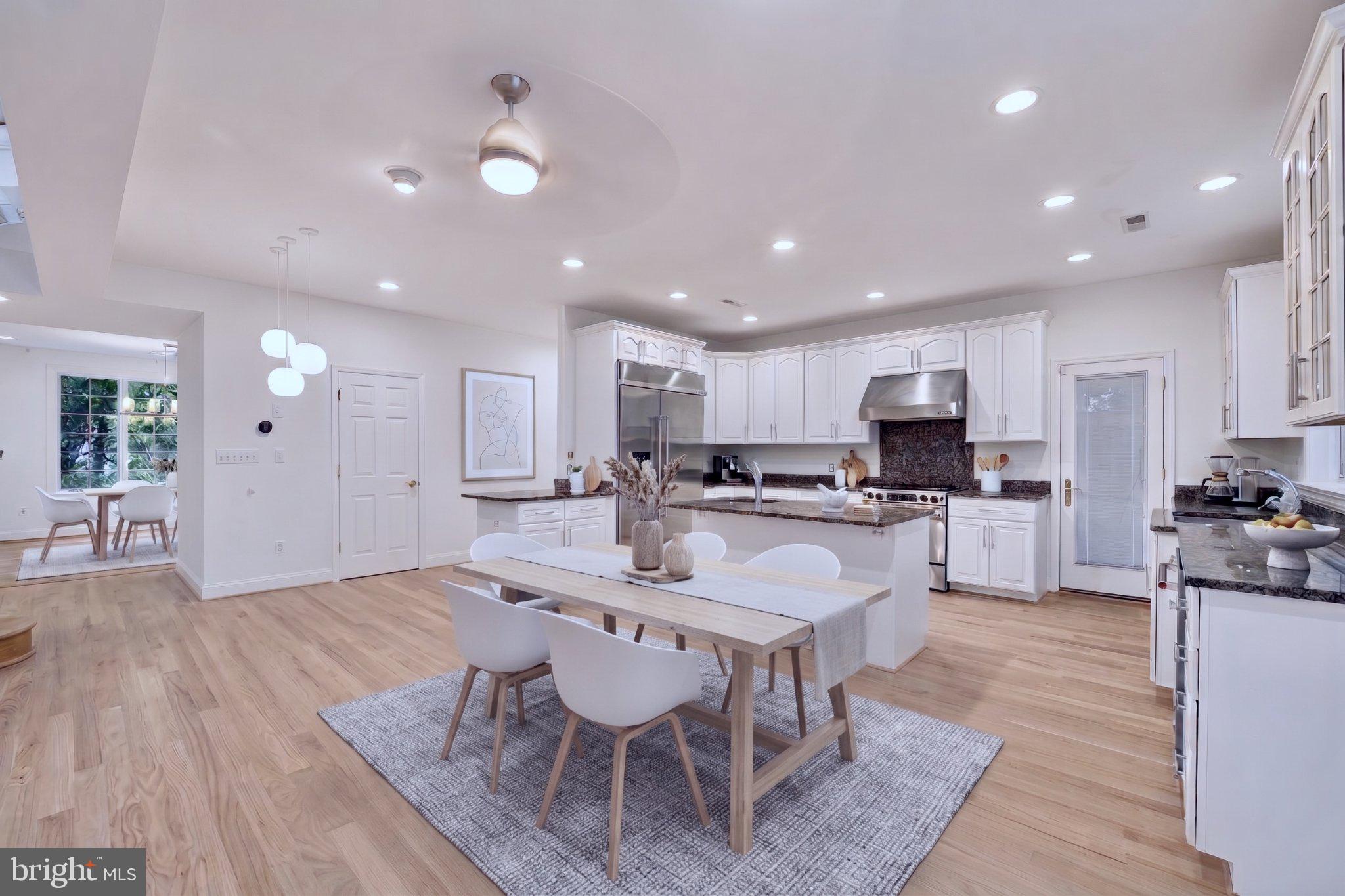 POTOMAC OUTSIDE - Residential
