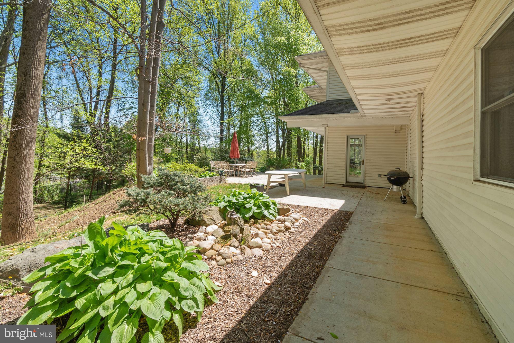 POTOMAC OUTSIDE - Residential