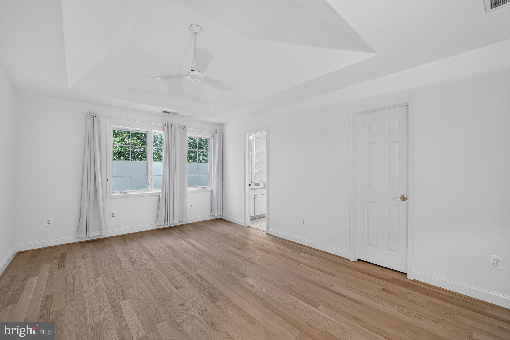 POTOMAC OUTSIDE - Residential