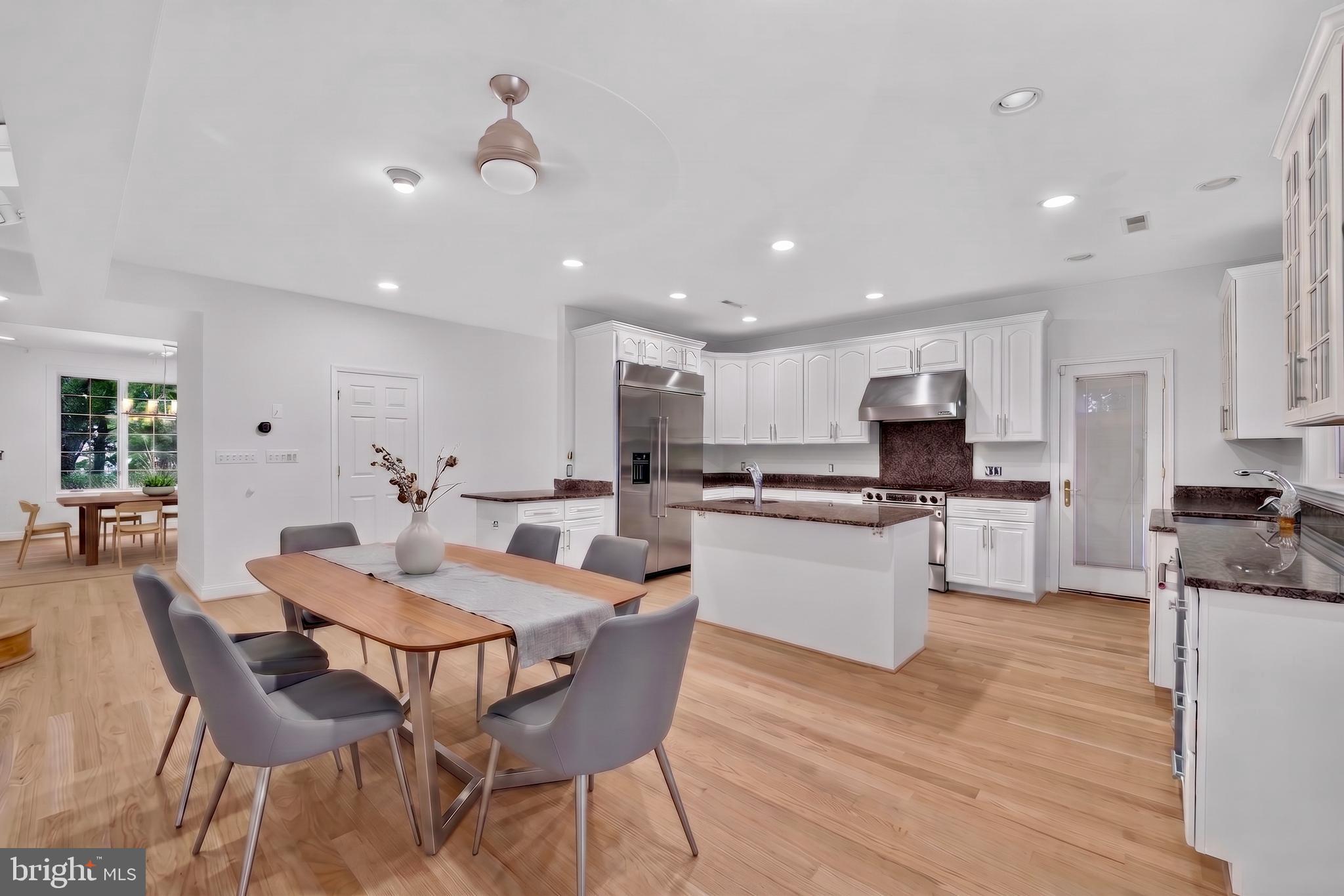 POTOMAC OUTSIDE - Residential