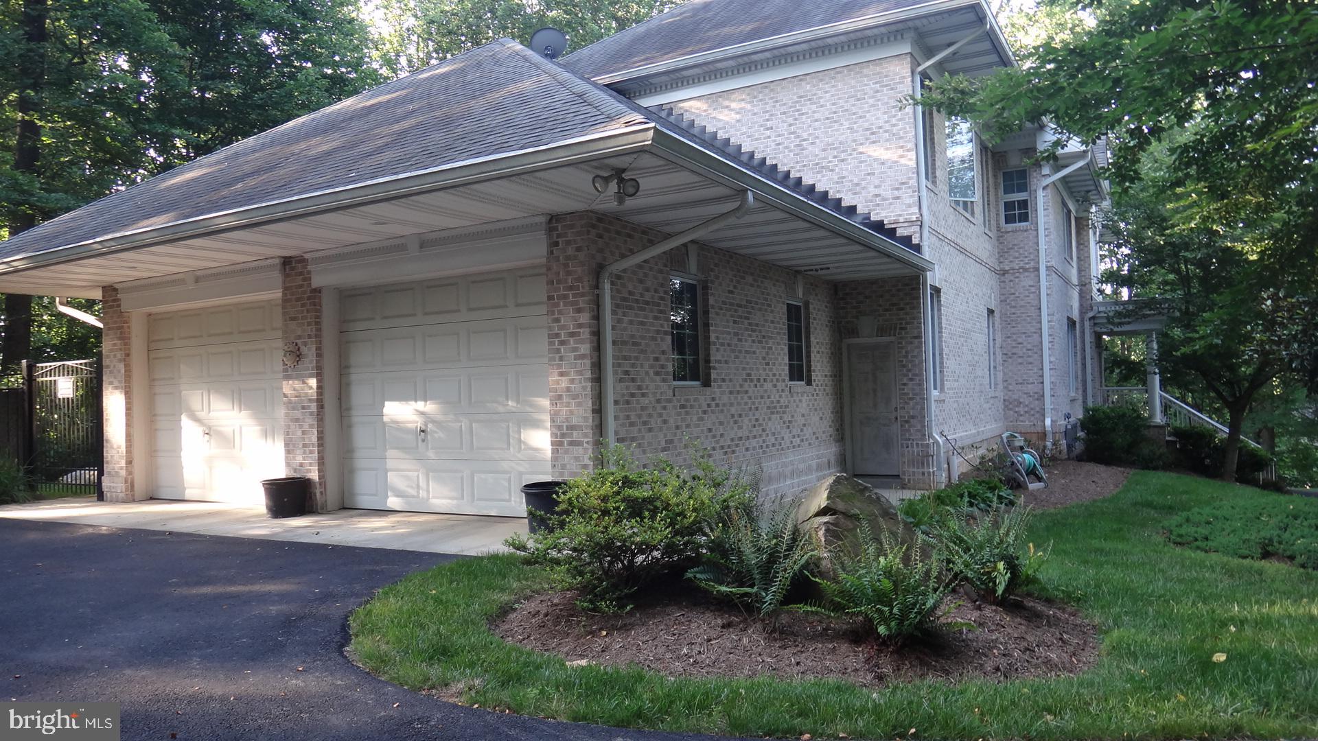 POTOMAC OUTSIDE - Residential