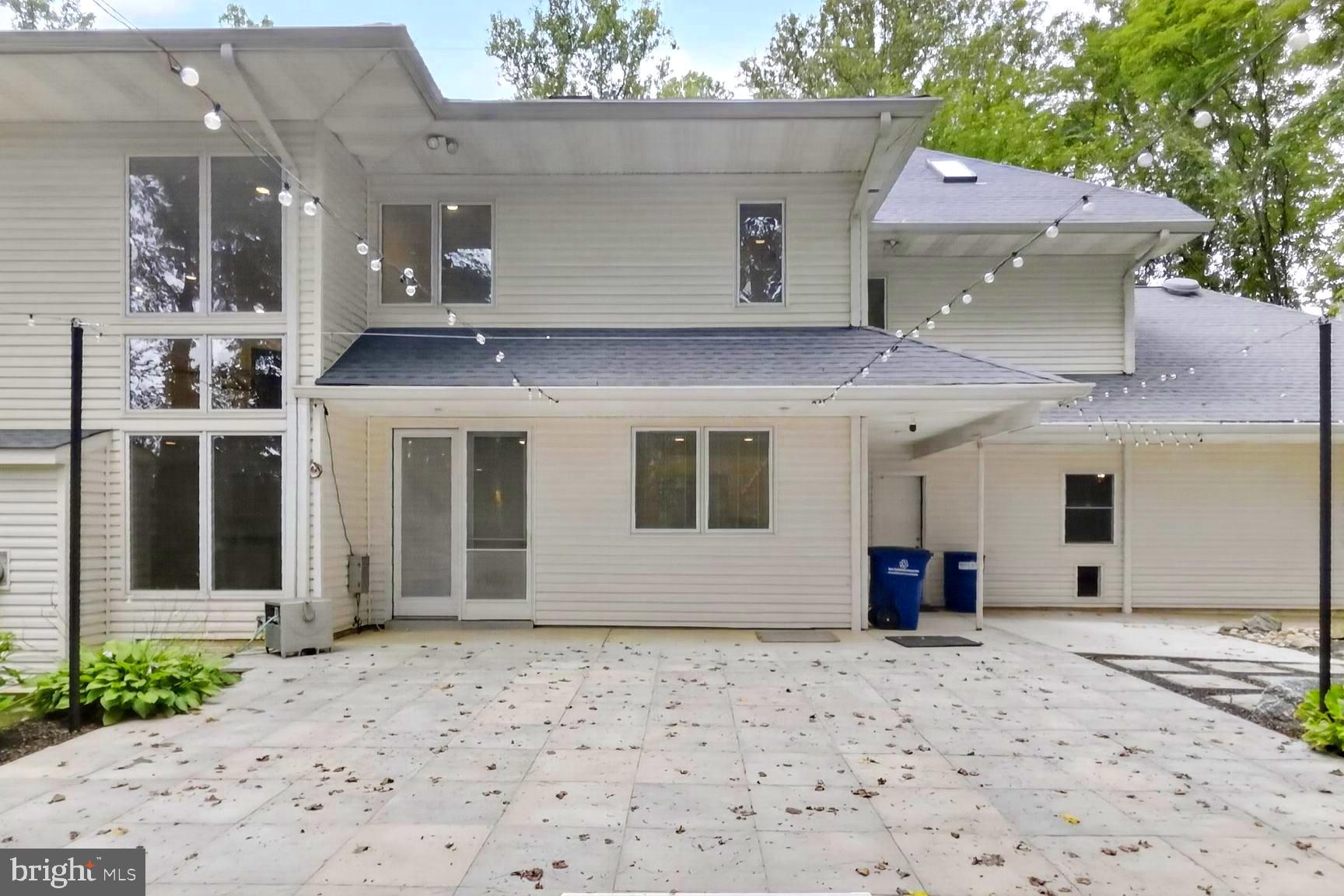 POTOMAC OUTSIDE - Residential
