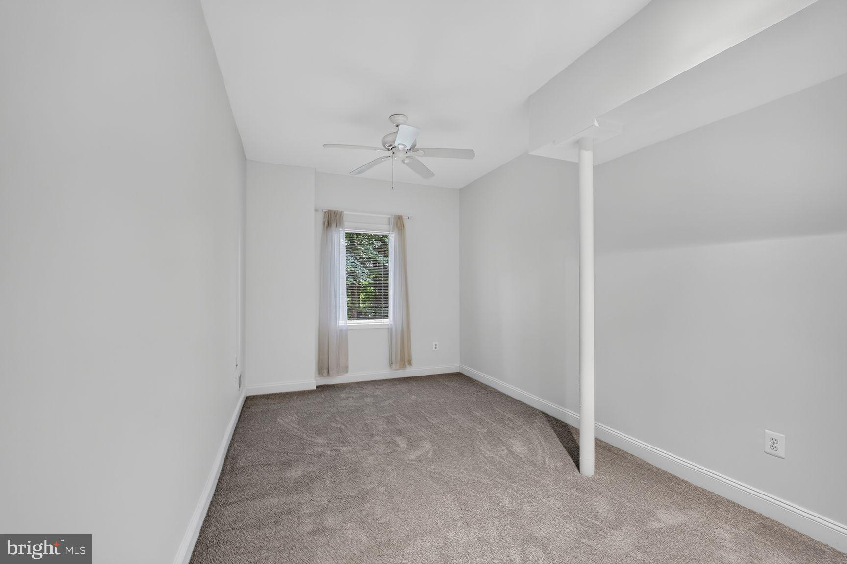 POTOMAC OUTSIDE - Residential