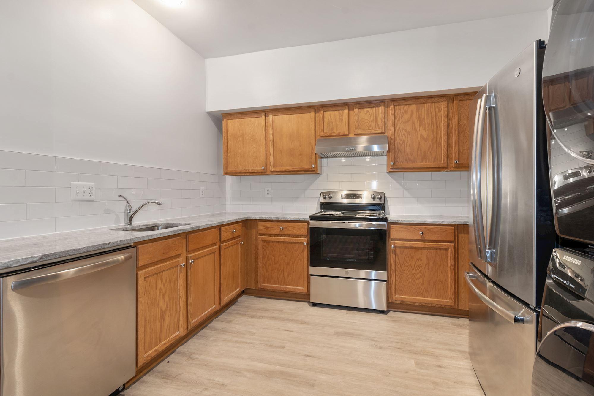 POTOMAC OUTSIDE - Residential