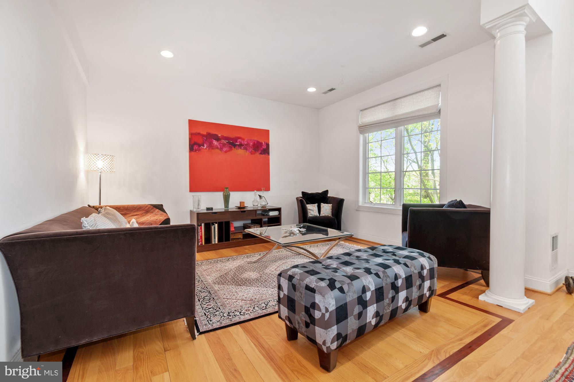 POTOMAC OUTSIDE - Residential