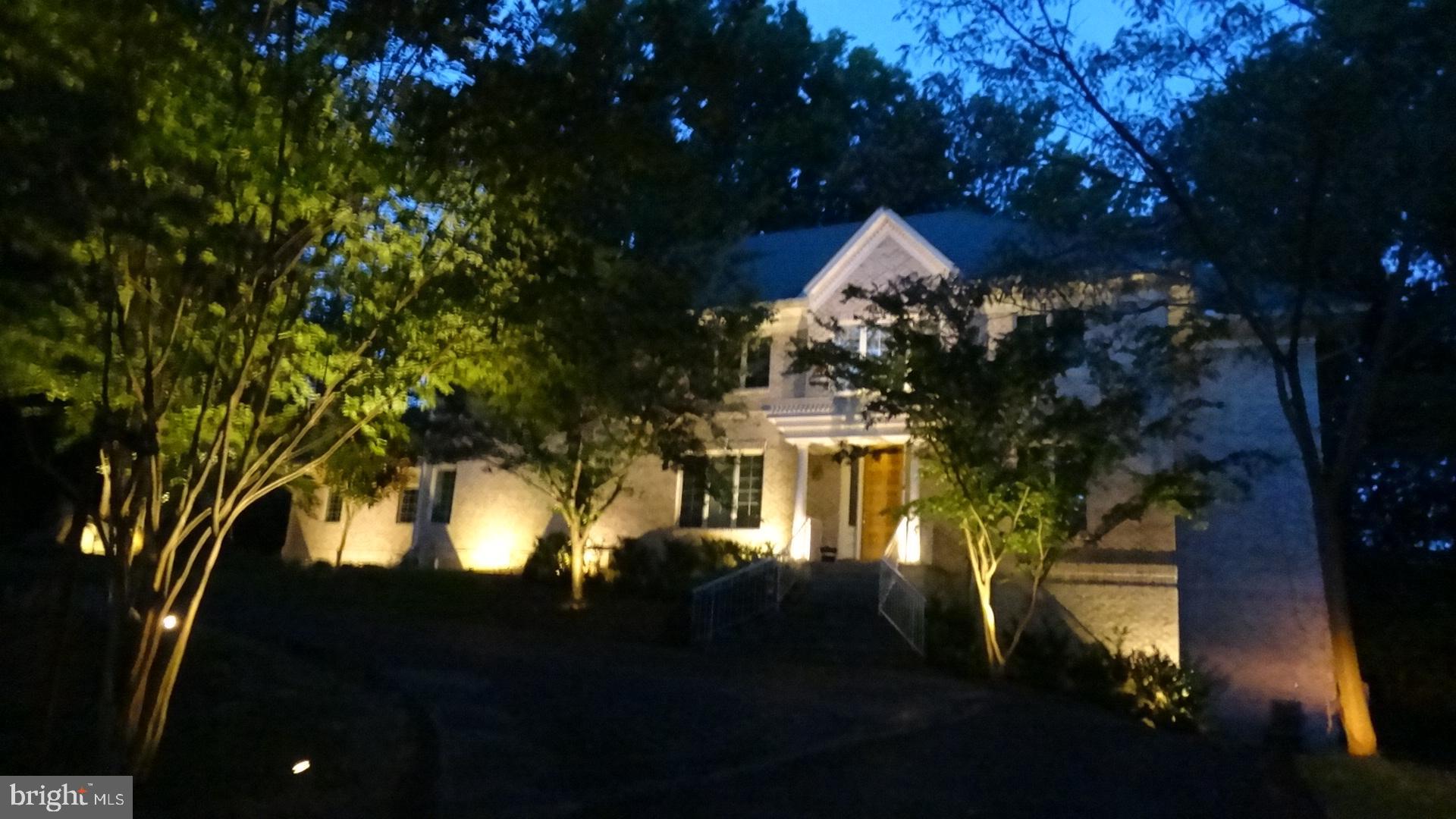 POTOMAC OUTSIDE - Residential