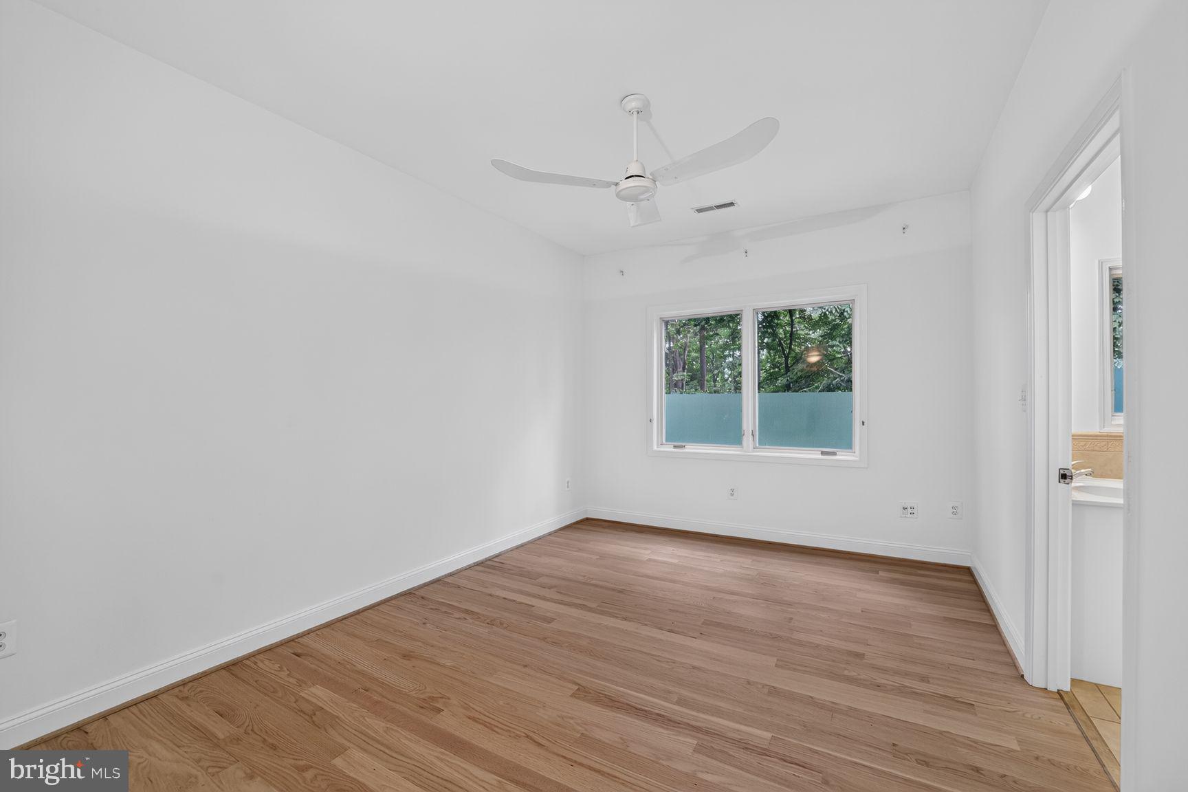 POTOMAC OUTSIDE - Residential