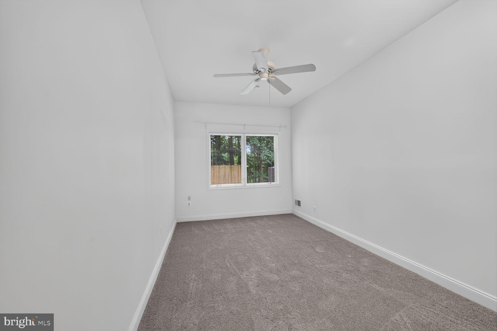 POTOMAC OUTSIDE - Residential