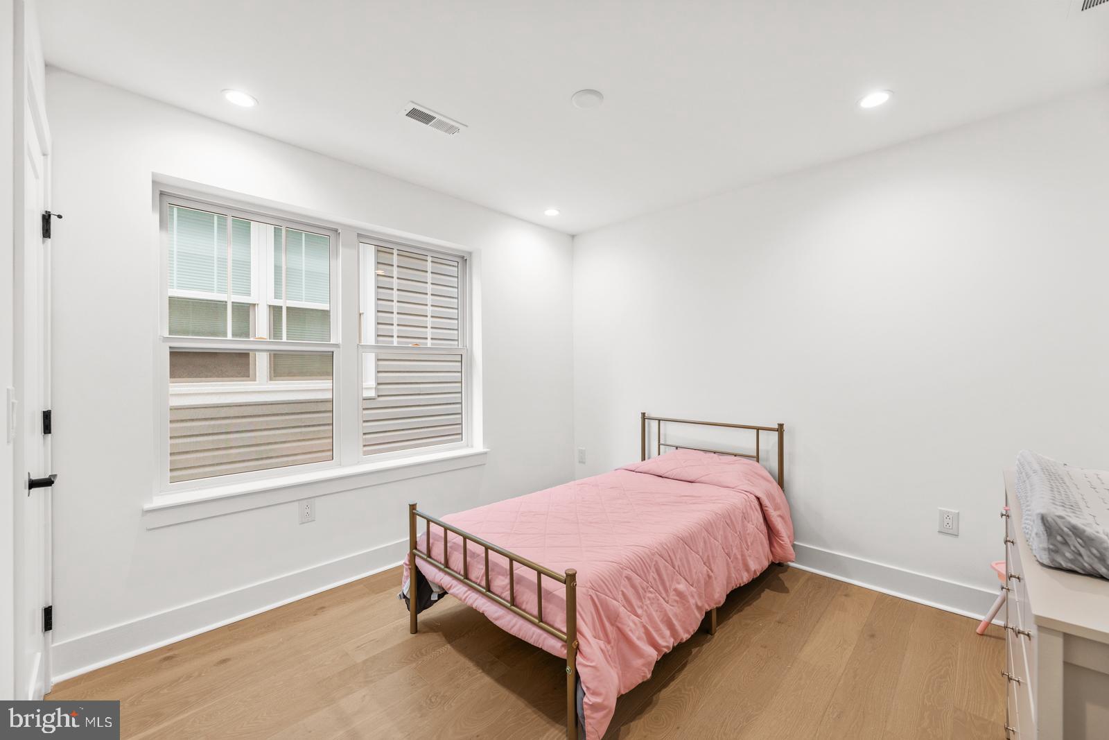 TORRESDALE MANOR - Residential