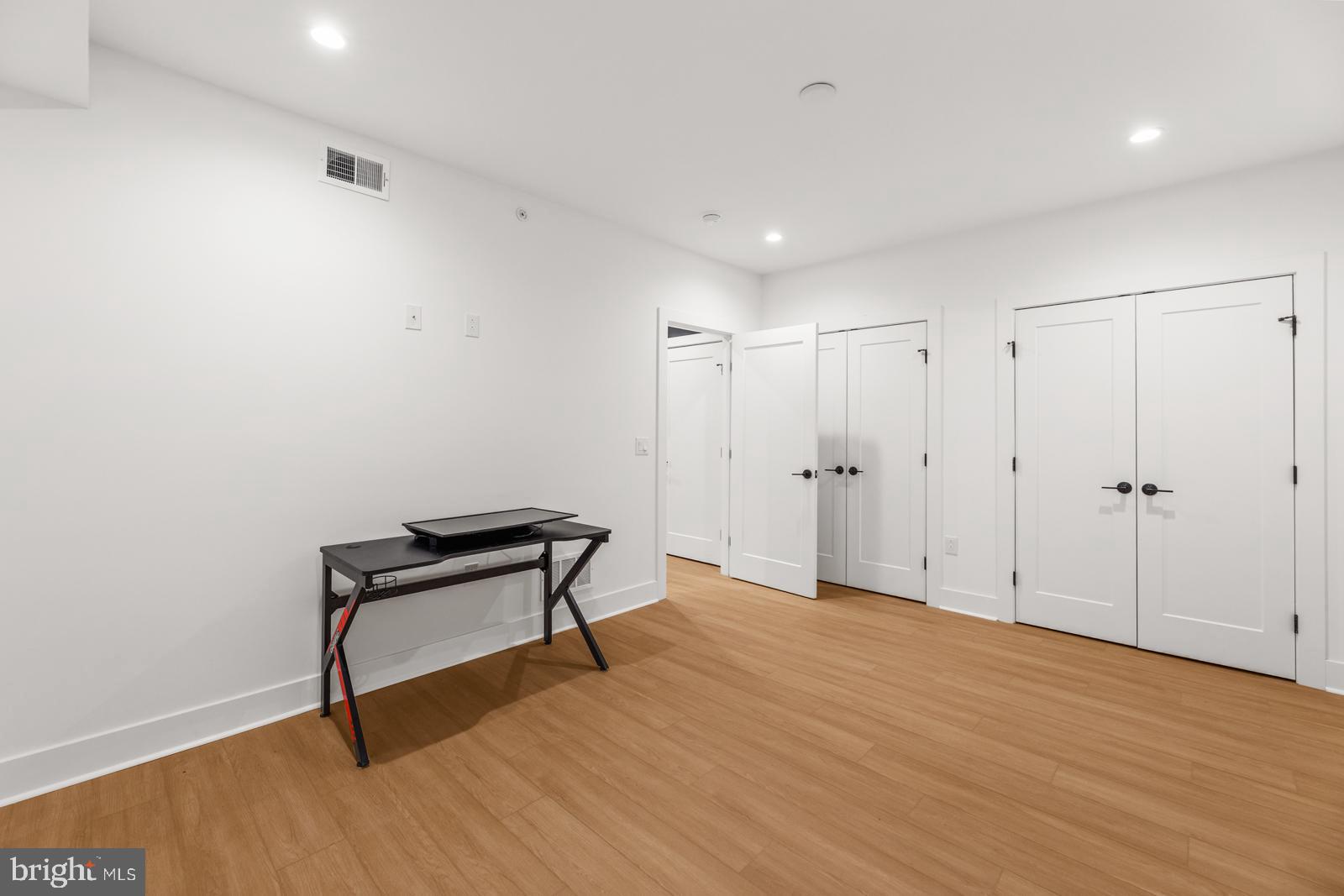 TORRESDALE MANOR - Residential