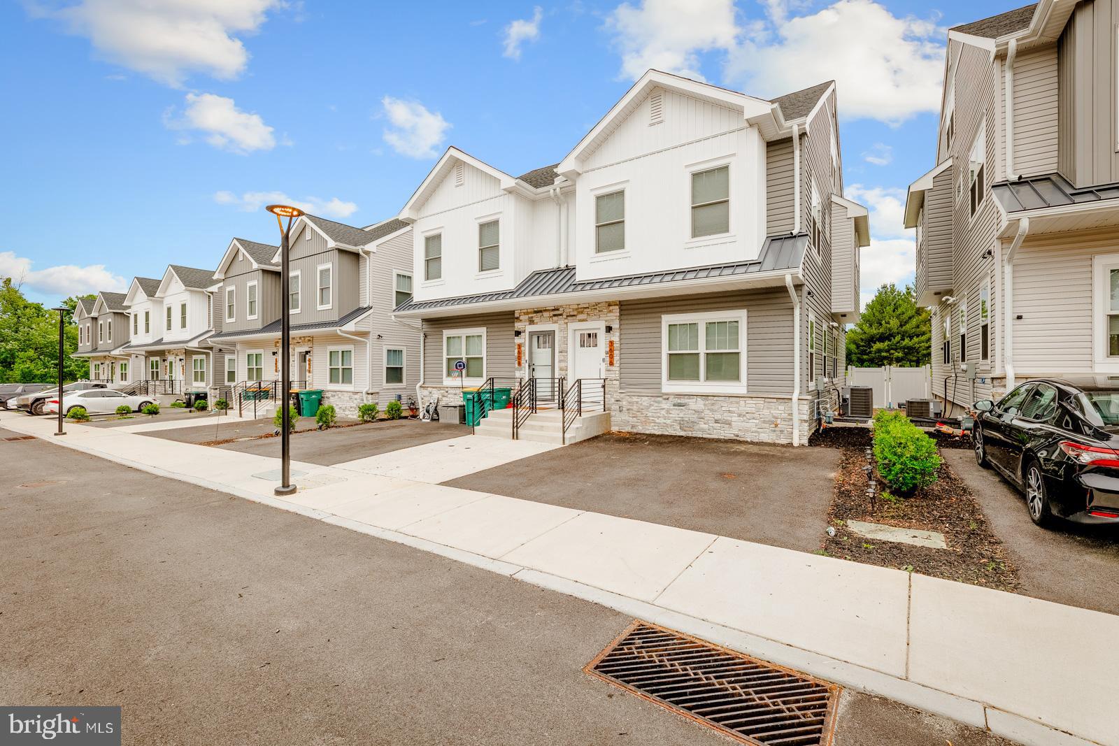 TORRESDALE MANOR - Residential