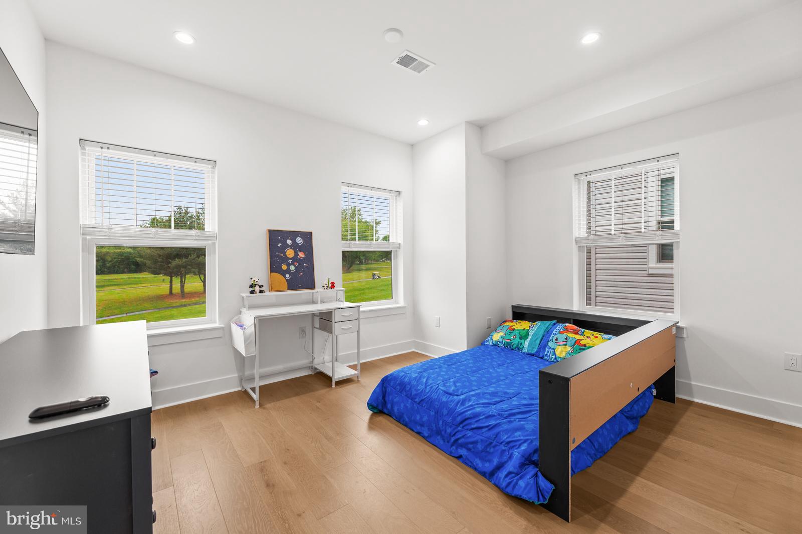TORRESDALE MANOR - Residential