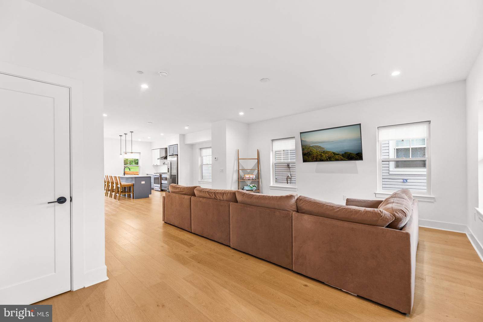 TORRESDALE MANOR - Residential