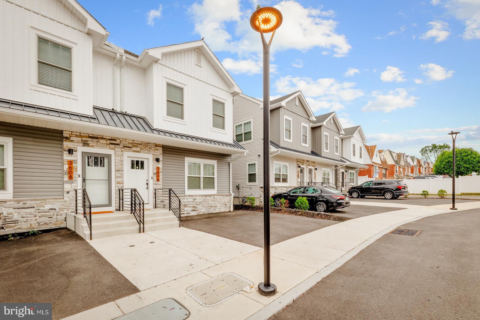 TORRESDALE MANOR - Residential