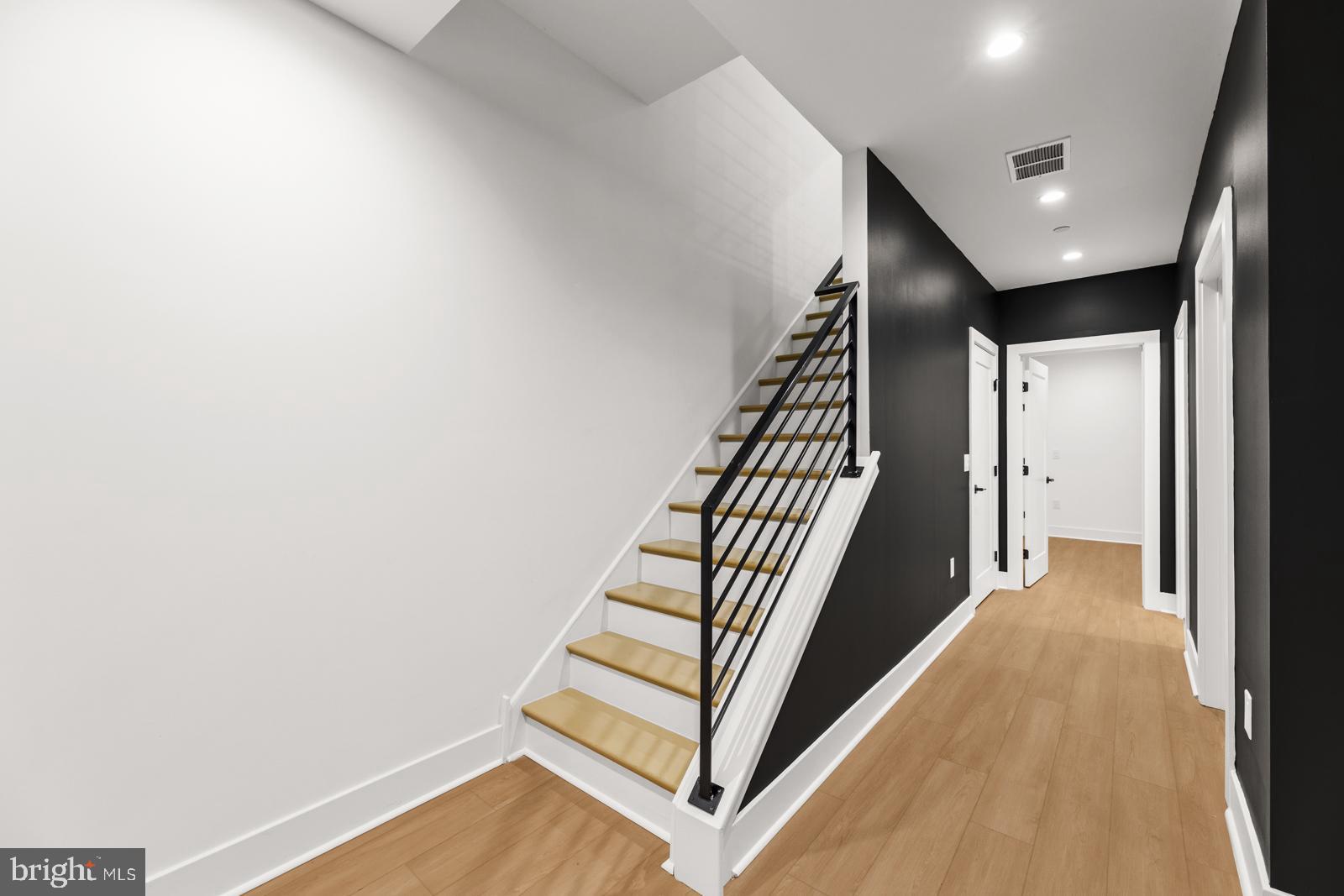TORRESDALE MANOR - Residential