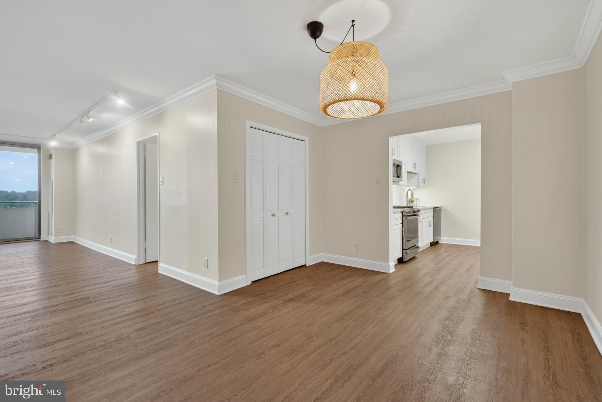 THE KENWOOD - Residential