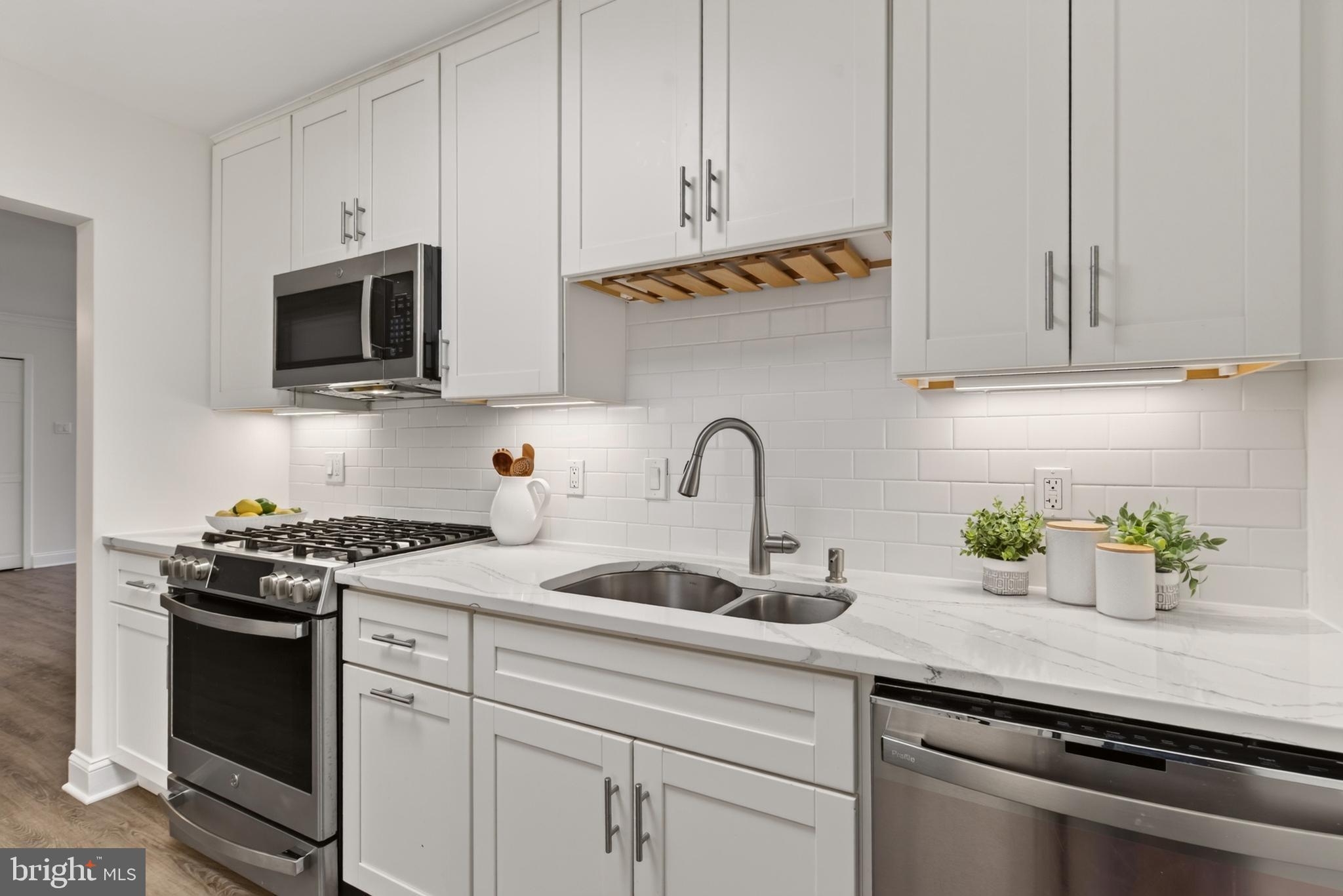 THE KENWOOD - Residential