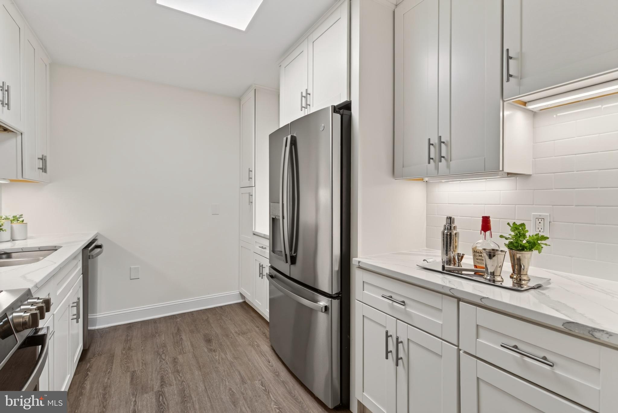 THE KENWOOD - Residential