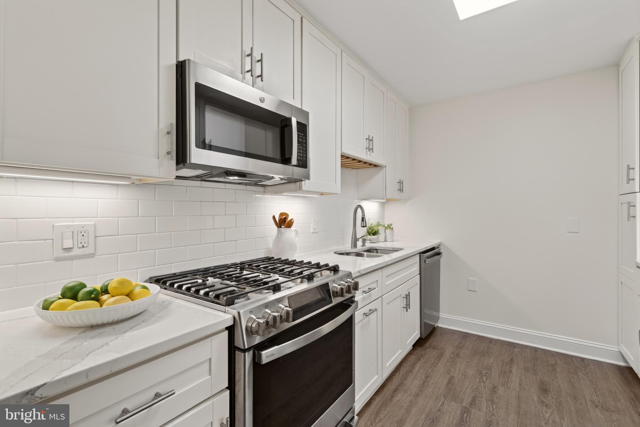 THE KENWOOD - Residential
