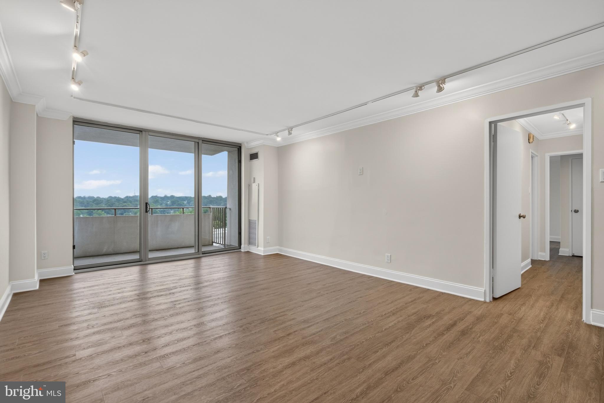 THE KENWOOD - Residential