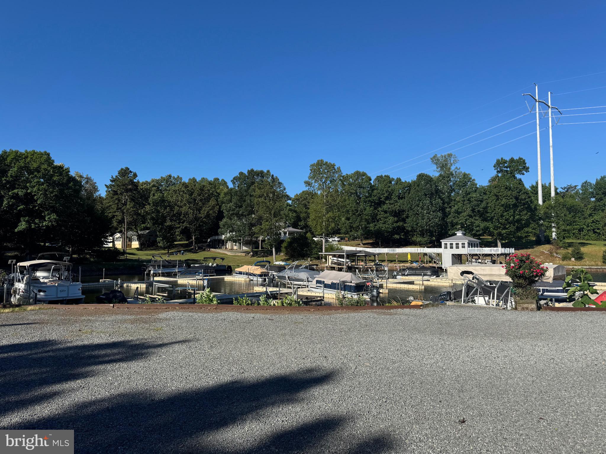 TALL PINES - Residential