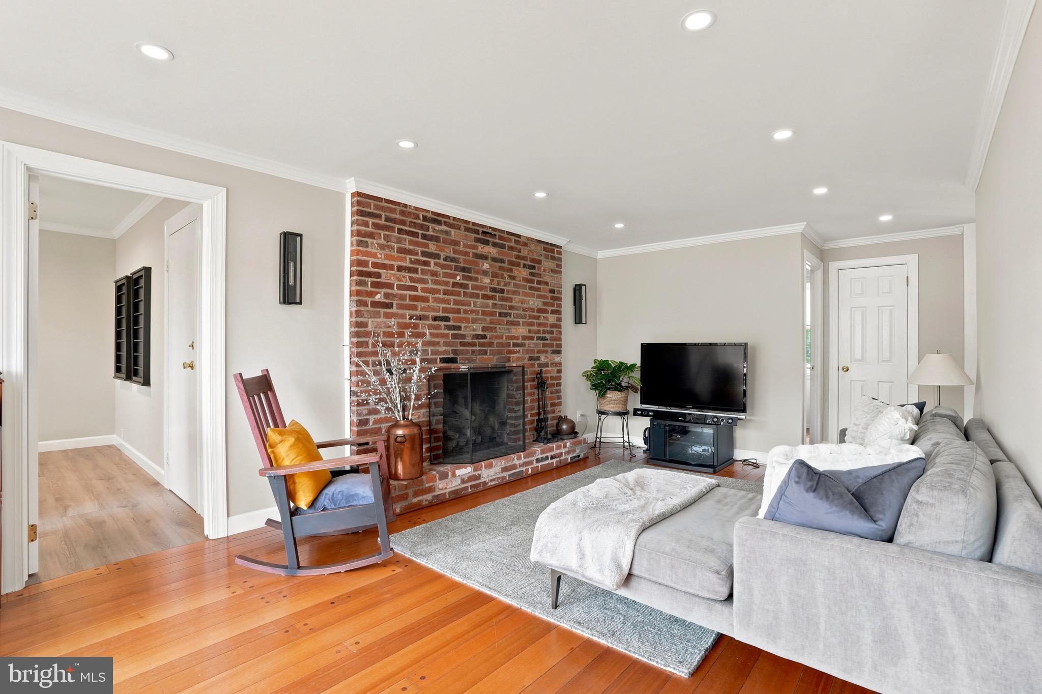 VALLEYWOOD - Residential