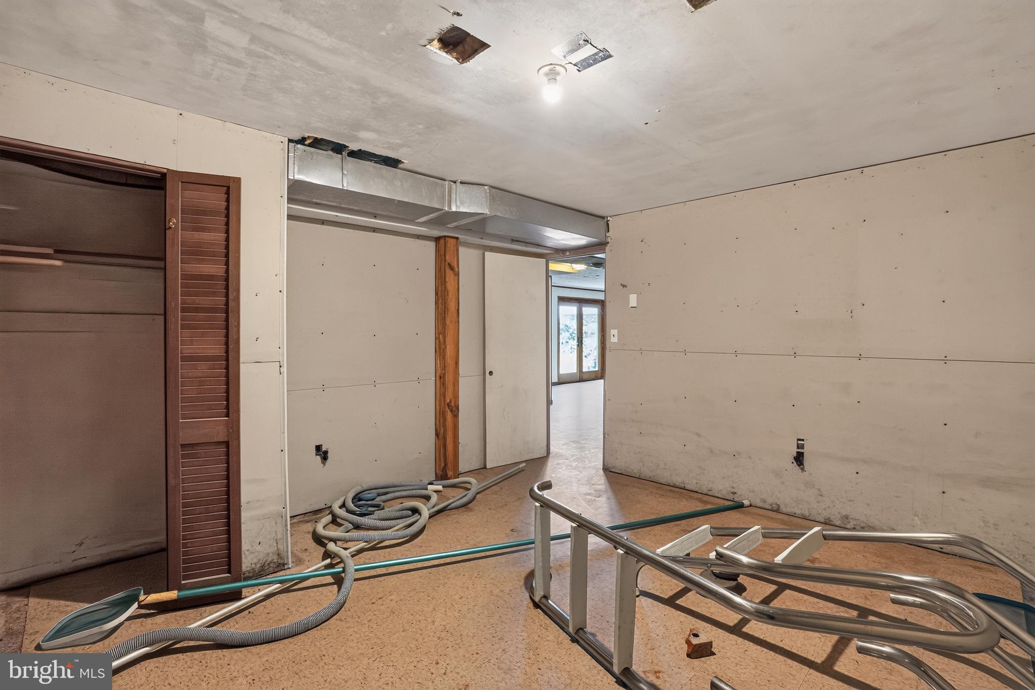 BARNESVILLE OUTSIDE - Residential