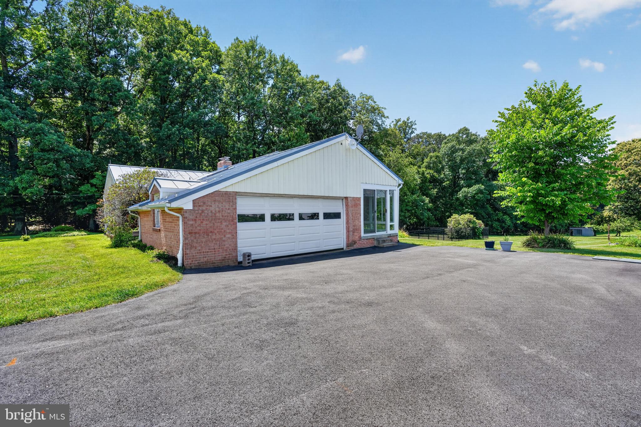 BARNESVILLE OUTSIDE - Residential