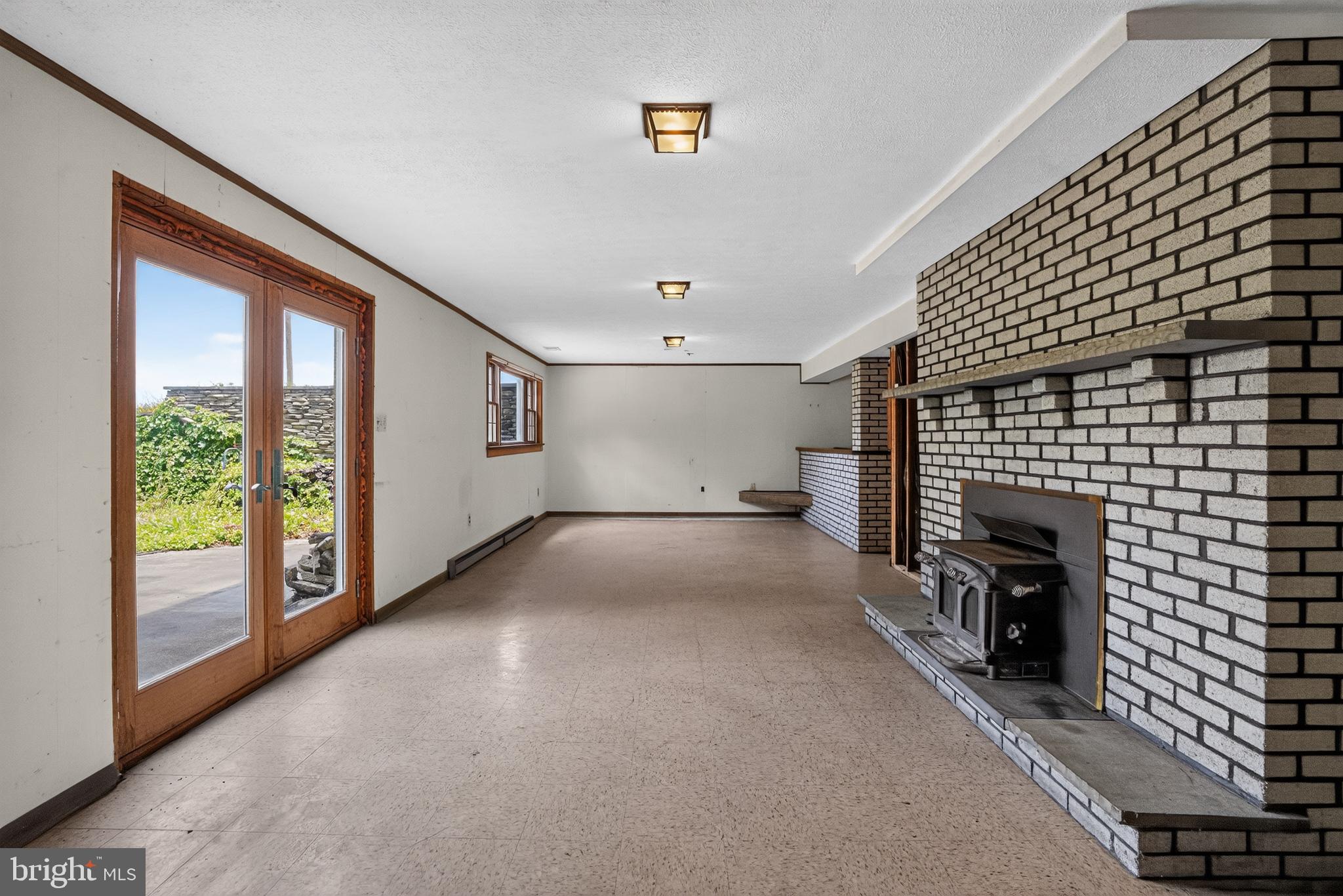 BARNESVILLE OUTSIDE - Residential