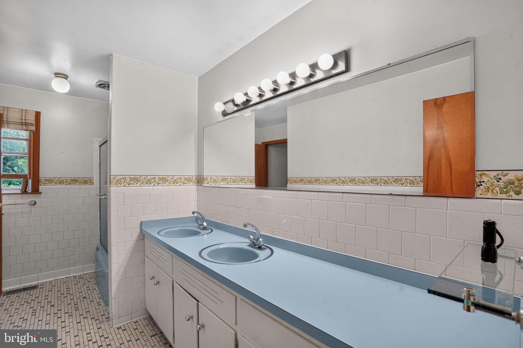 BARNESVILLE OUTSIDE - Residential