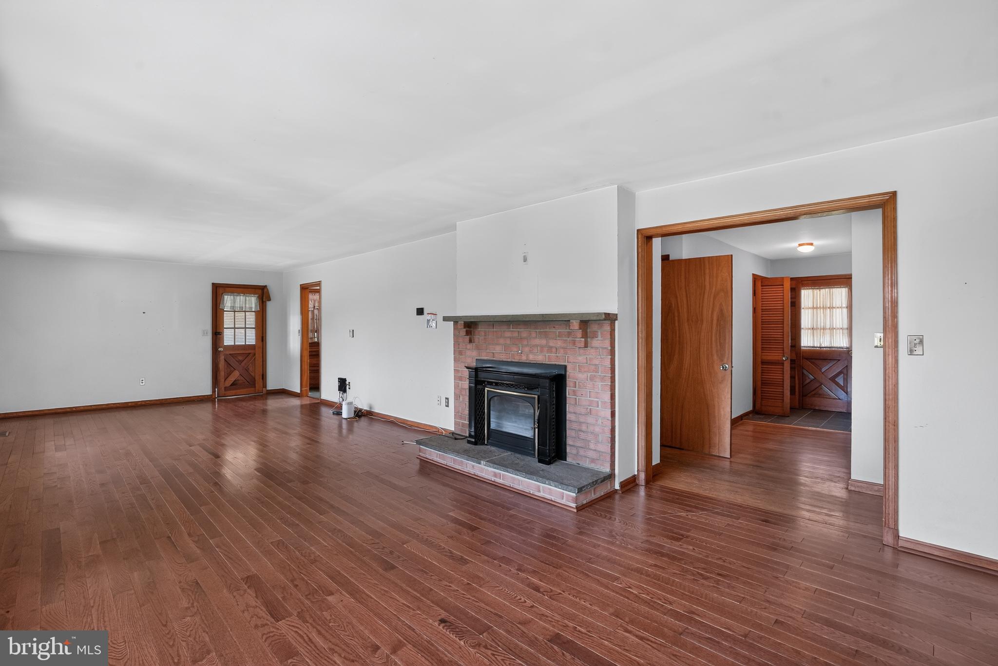 BARNESVILLE OUTSIDE - Residential