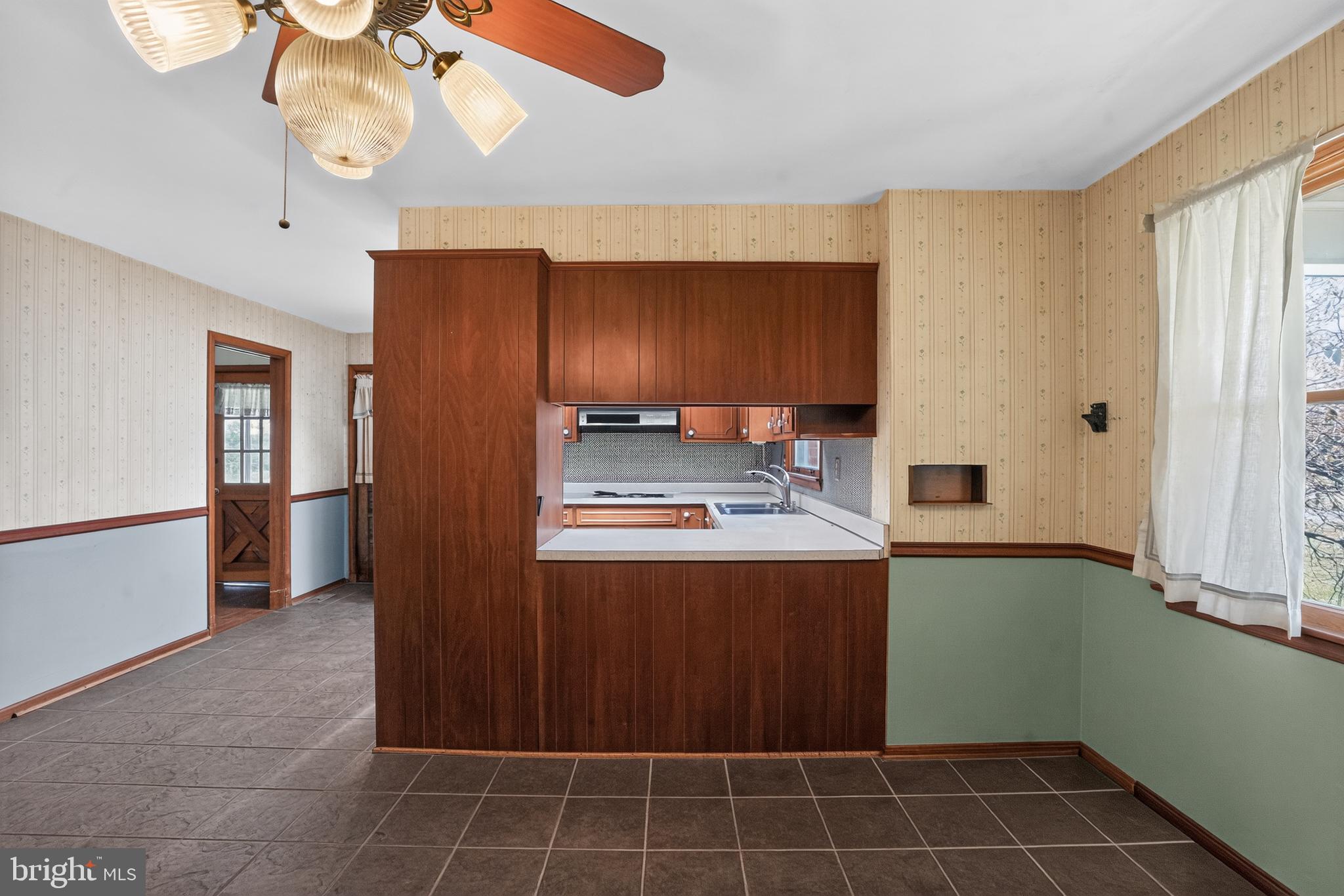BARNESVILLE OUTSIDE - Residential