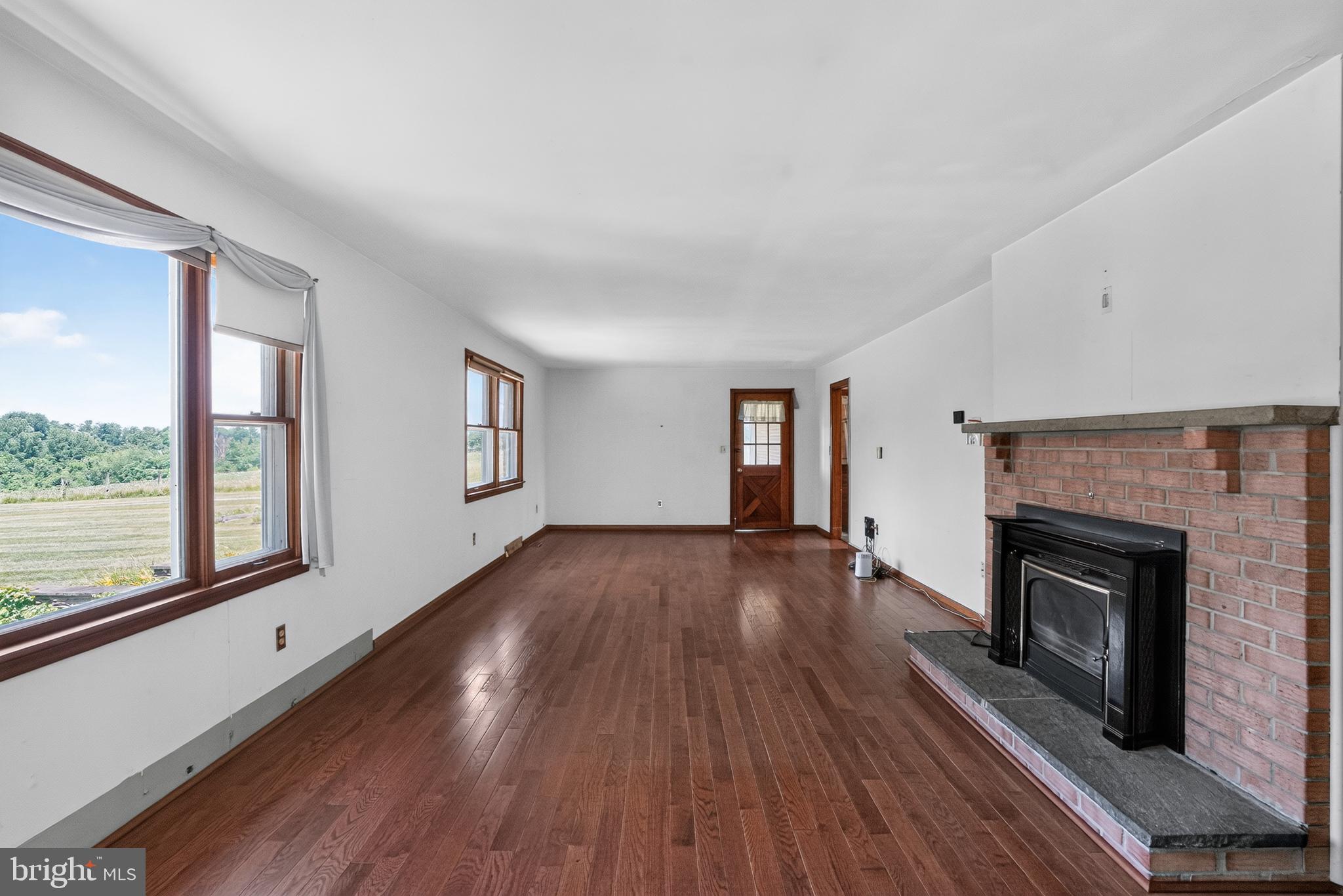 BARNESVILLE OUTSIDE - Residential