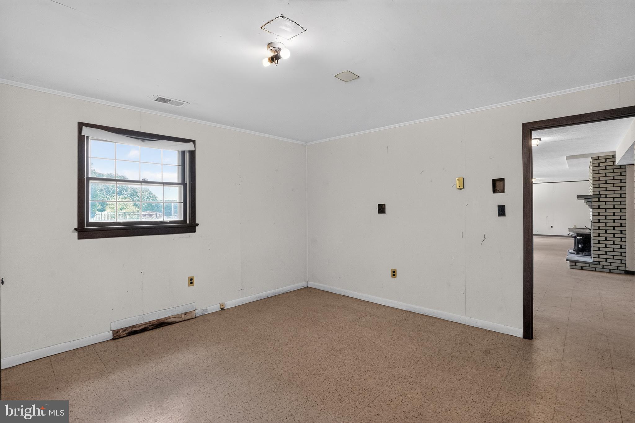 BARNESVILLE OUTSIDE - Residential