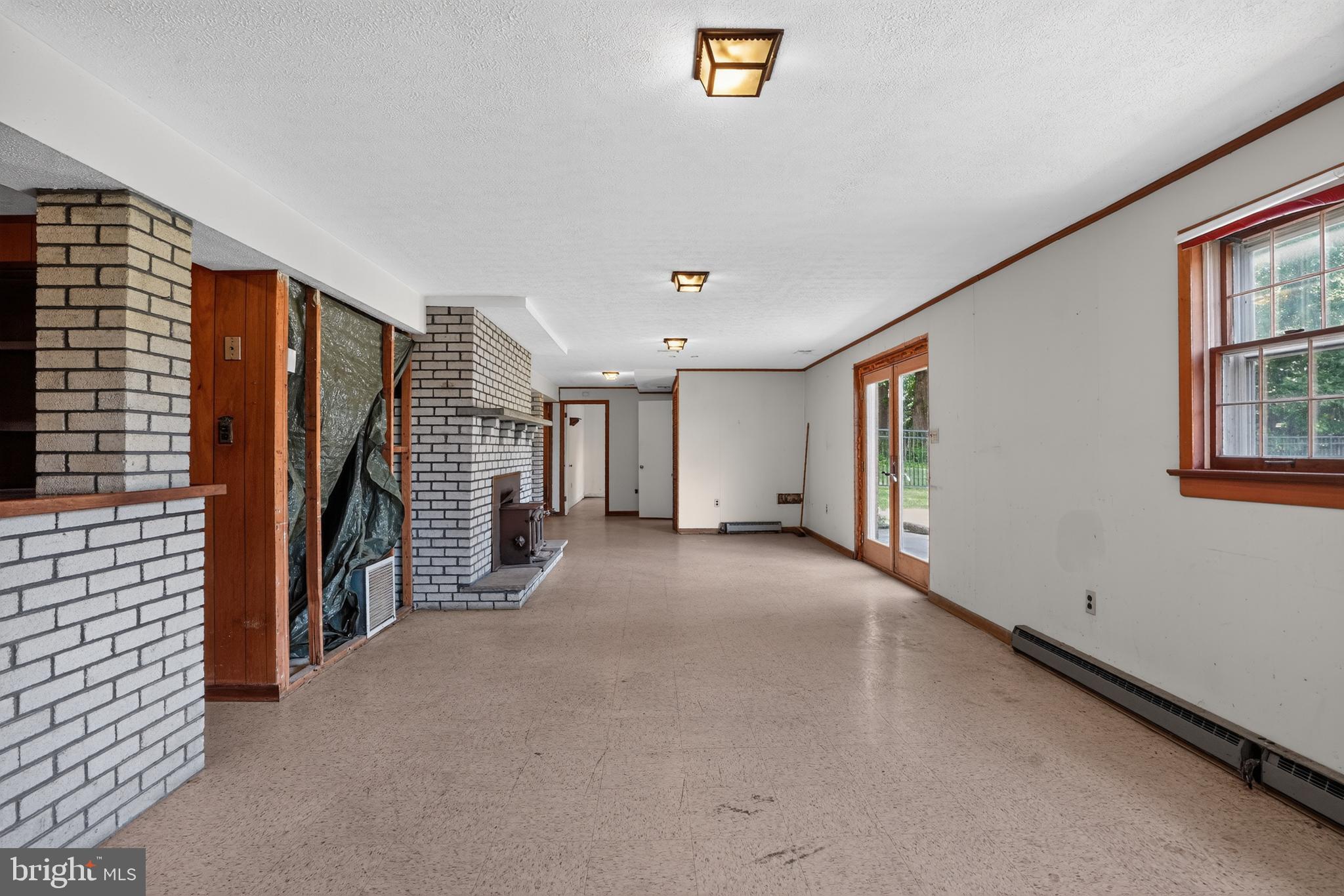 BARNESVILLE OUTSIDE - Residential