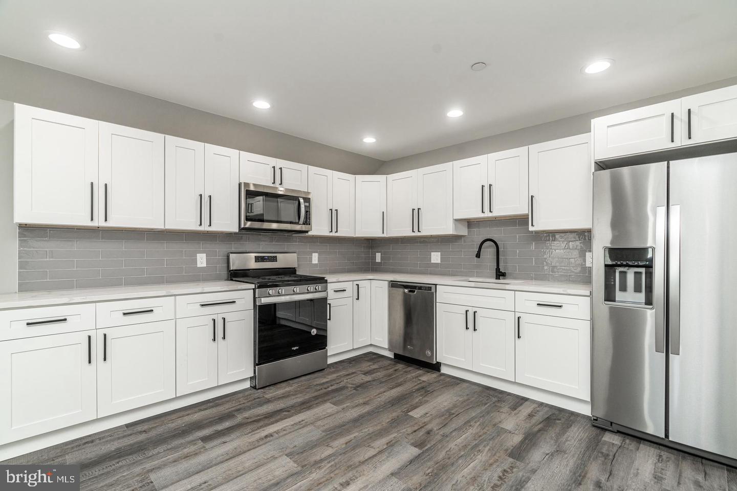 FISHTOWN - Residential Lease