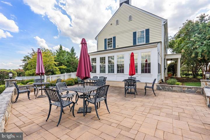 SUFFIELD MEADOWS - Residential