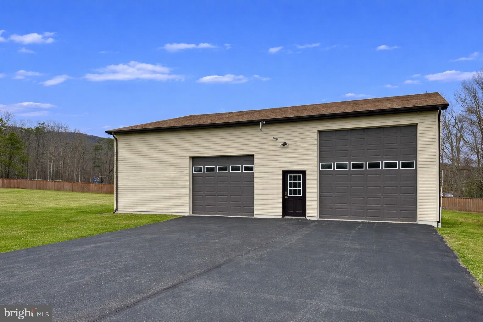 ROLLING OAKS - Residential