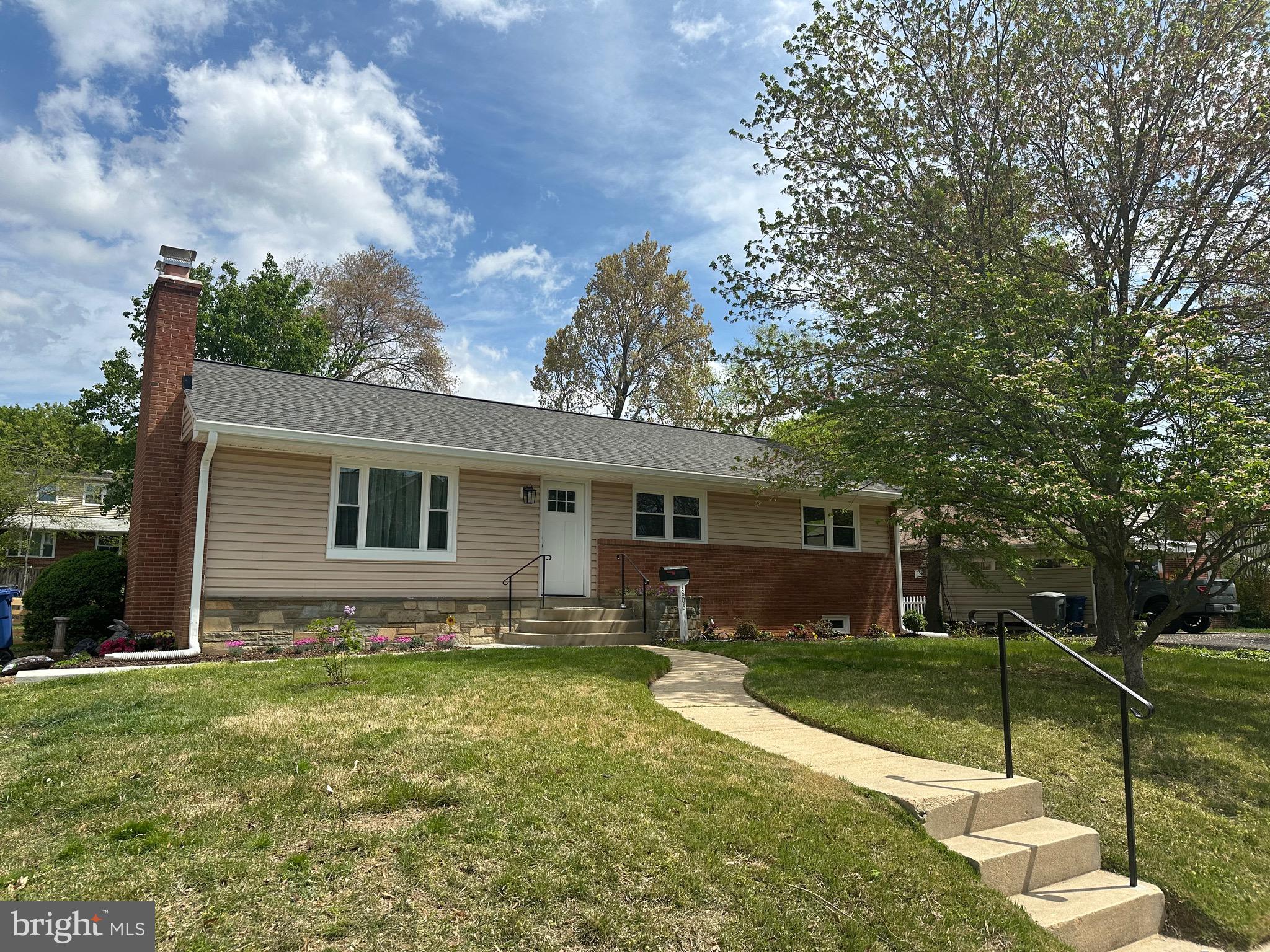 BUCKNELL MANOR - Residential Lease
