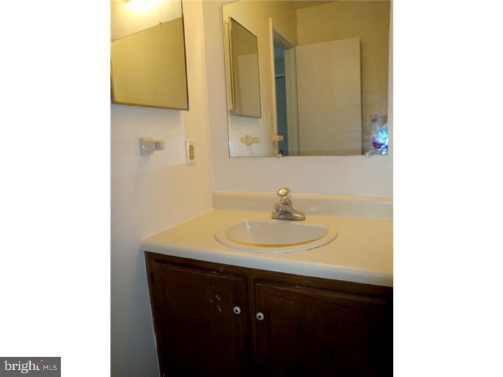 LAUREL SPRINGS - Residential